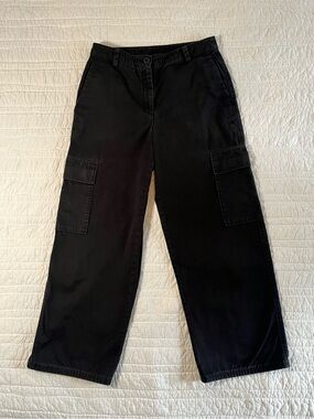 Aritzia Babaton Black Relaxed High-Waist Cargo Pants - 8